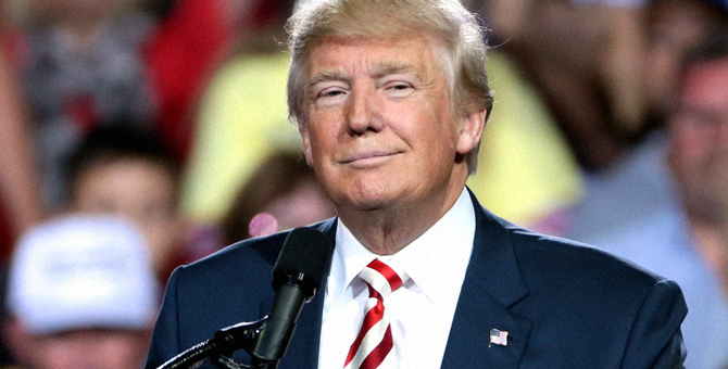 Колумнистка Elle Джин Кэрролл сообщила, что ее изнасиловал Дональд Трамп