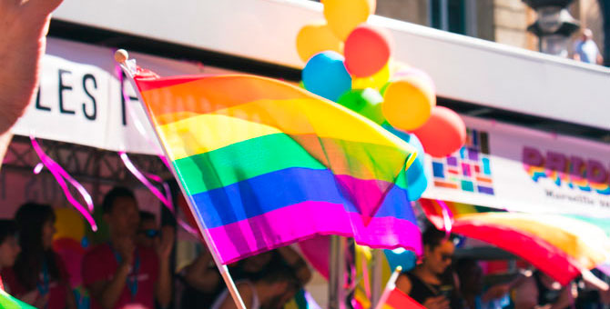 В Германии 185 актеров и актрис совершили каминг-аут