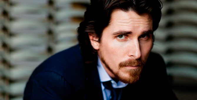 Стало известно, сколько килограммов набрал и потерял Кристиан Бэйл