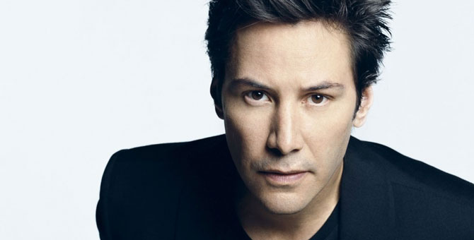 Киану Ривза сфотографировали с ирокезом и бородой