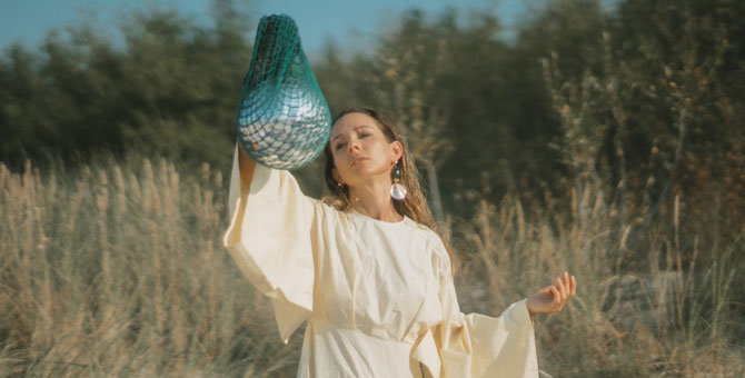 Рассказы о неловких моментах делают людей креативнее, выяснили ученые