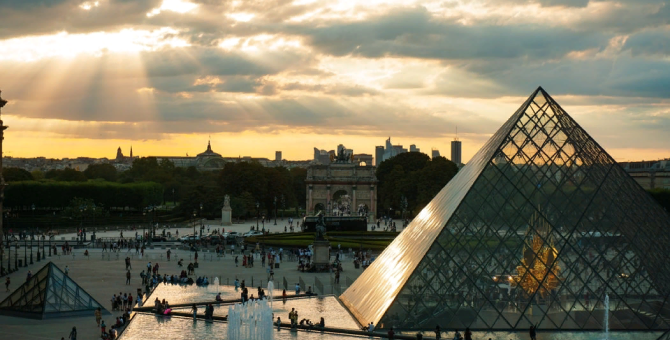 Uniqlo выпустит коллаборацию с Лувром