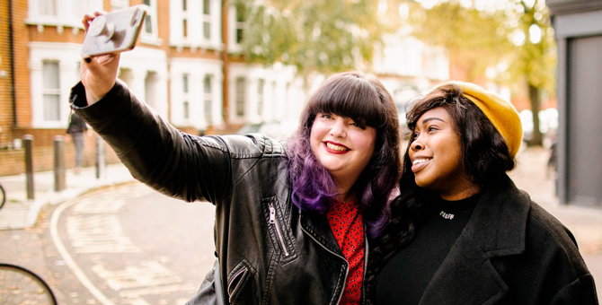 Появился фотосток с моделями плюс-сайз