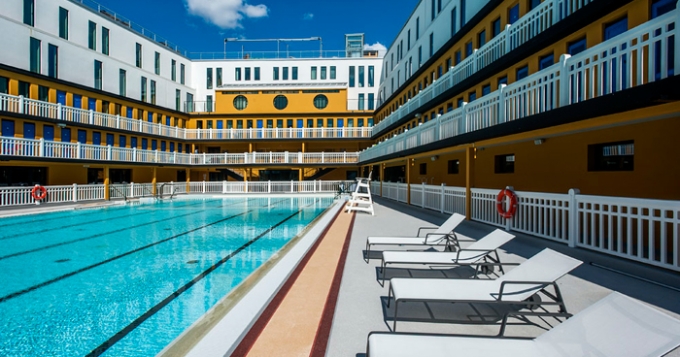 Культовый парижский бассейн Piscine Molitor открылся вновь