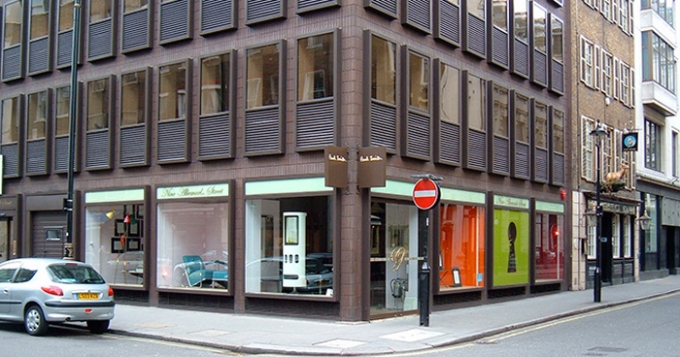 Экскурсия по обновленному бутику Paul Smith
