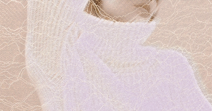 За водолазкой не скроешь: как бороться с кольцами Венеры? Отвечает эксперт