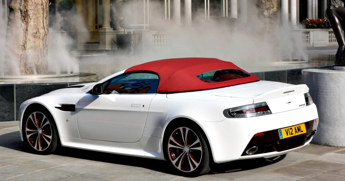 Новый Aston Martin V12 Vantage